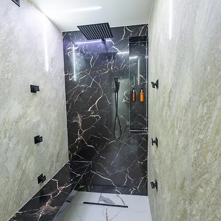Apartamento Chillux Wellness *